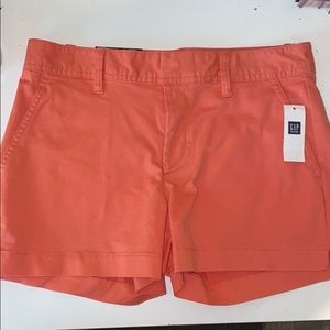 GAP size 2 Coral Khaki shorts